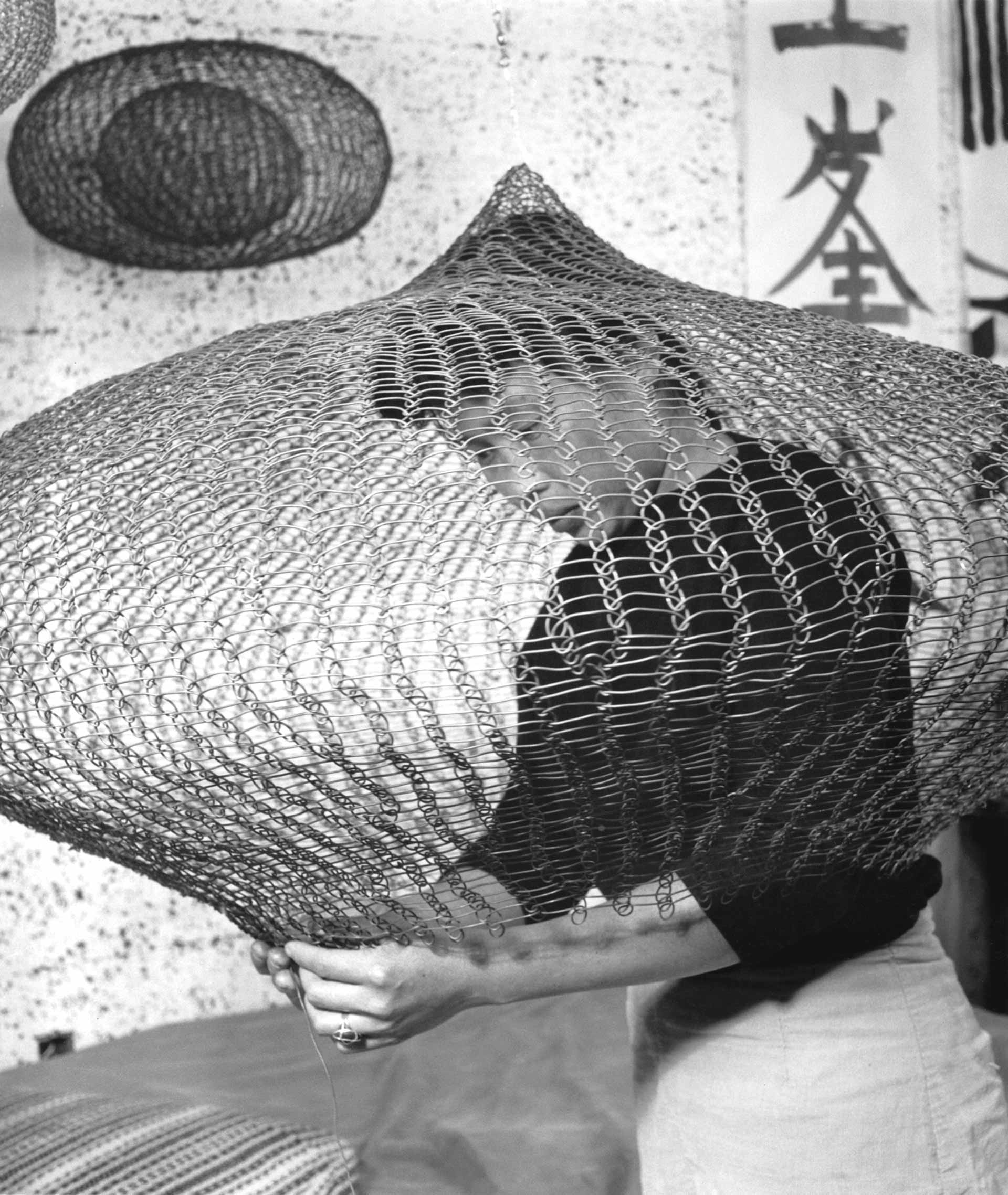 Ruth Asawa: Atzerabegirakoa